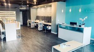 salons for dip powder nails in chicago