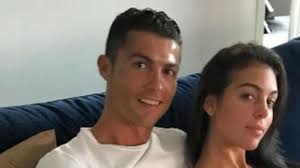 Последние твиты от georgina rodríguez (@georginajaca). Instagram 1 Foto Von Cristiano Ronaldo Mit Georgina Rodriguez Und Babybauch Stars