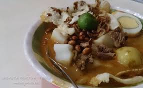 Lontong daging #arem arem #buras #bacang. Kuliner Bandung Lontong Kari Kebon Karet