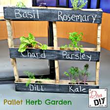 How To Make An Easy Pallet Garden
