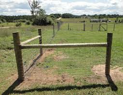 Fence corner options question (homestead forum at permies)