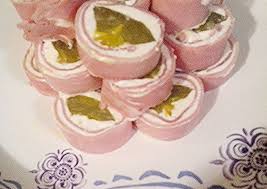 ham and pickle pinwheels recipe by