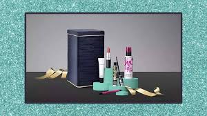 59 50 on this amazing mac gift set for
