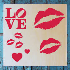 kisses and love stencil 1
