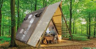 L'idea del soggiorno in campeggio viene rivoluzionata: Glamping Vacanze In Tende Di Lusso I 10 Migliori Campeggi In Italia
