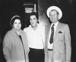 Vernon couldn't keep a job very long. Elvis Presley S Parents Vernon And Gladys Were Married For 25 Years Until His Mother S Death In 1958