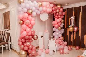 inventing balloon decoration ideas