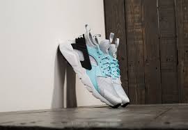 Even with budding iterations of the huarache run mid and huarache utility, the foundational figure crafted by tinker hatfield back in the early 90's remains the mothership to all it surveys. Women S Shoes Nike Air Huarache Run Ultra Gs Pure Platinum Still Blue Black Footshop