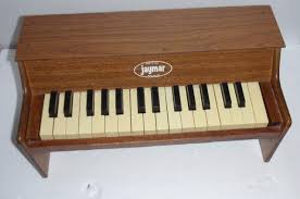 vine jaymar 30 key toy piano 81670098