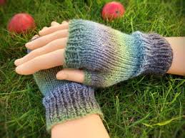Instead of running out to the store to buy some, why not make knit every row until the glove is wide enough to wrap around your palm or forearm. Fingerless Gloves Knitting Patterns Allfreeknitting Com