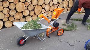compact 4hp electric wood chipper