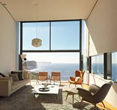 floor to ceiling windows used to full
