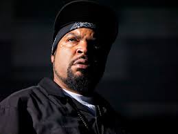 Американский рэппер, актер, продюсер, сценарист, режиссер и композитор. Ice Cube Slams Kareem Abdul Jabbar For Calling Him Anti Semitic Says Kareem Was Paid Thirty Pieces Of Silver