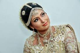 indian bridal makeup for round face