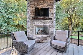 Outdoor Fireplace Seating The