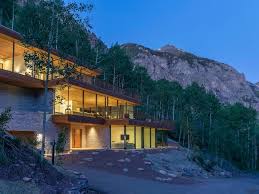 luxury homes in mountain