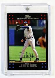 Contains all 661 cards from topps 2007 series 1 & series 2. 2007 Topps Derek Jeter Nyy17 Limited Edition Baseball Card Estatesales Org