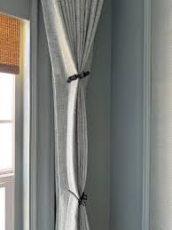 how to train readymade curtains