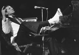 Jerry Lee Lewis, 'Great Balls of Fire' singer with troubled personal life,  dies