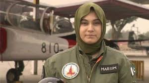 female air force pilot