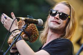Macaulay carson culkin, one of the most famous american child stars, was born on august 26, 1980 in new york city, new york, usa, as the third of seven. Macaulay Culkin Retrouve Mort Dans Son Appartement