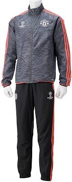 Discounted shoes, clothing, accessories and more at our website! Adidas Herren Manchester United Ucl Prasentations Trainings Anzug Amazon De Sport Freizeit