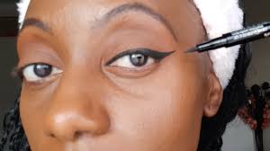 apply eyeliner on big protruding eyes