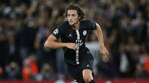 Born 3 april 1995) is a french professional footballer who plays as a central midfielder for serie a club juventus and the france national team. Rabiot Klagt Sich Erfolgreich Bei Psg Ins Training Ein Fussball News Sky Sport