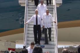 Nguyen Phu Trong and Raul Castro in Santiago de Cuba.