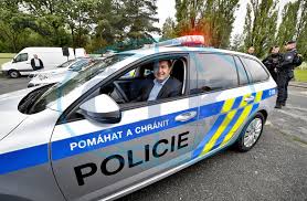 The latest tweets from @policiecz Hamacek Zajem O Sluzbu U Policie Je Nyni Podstatne Vyssi Ceskenoviny Cz