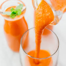 carrot smoothie with pineapple banana