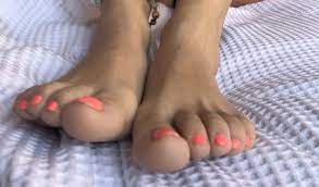 Foot Fetish Stories (collection of real stories about feet)