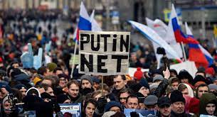 Russia Ponders Net Snooping gambar png