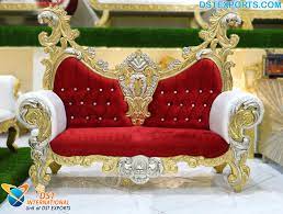 royal wedding king queen sofa love