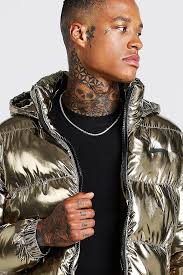 Stay warm in style with a men's shiny puffer jacket, perfect for those evenings out. Metallic Puffer Jacket Boohooman