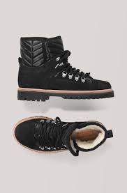 Lace up and meet the elements head on with the latest styles, designs and colors of men's boots from nike.com. Ganni Winter Hiking Boots 1749 00 Dkk Shop Your New Winter Hiking Boots At Ganni Com