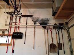 4 Tips On How To Declutter Your Garage