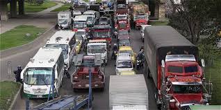 Problemas por paso de tráfico pesado en la calle 13 - Archivo Digital de  Noticias de Colombia y el Mundo desde 1.990 - eltiempo.com