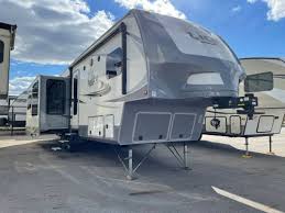 new used fifth wheel cers rvs