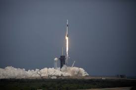 Последние твиты от spacex (@spacex). Spacex Launch Succeeds Sending Humans On First Privately Owned Spaceflight Vox