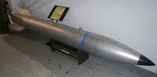 File:B61 nuclear bomb.jpg - Wikimedia Commons