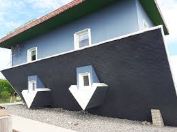 In stotzard steht ein haus auf dem kopf. Haus Steht Kopf Picture Of Die Welt Steht Kopf Usedom Island Tripadvisor