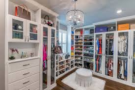 A closet of this size will use the back wall and a side wall for shelves. 20 Spectacular Luxurious Walk In Closet Designs