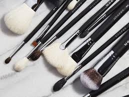 here is a beginners guide to makeup brushes