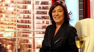 Constanza bernardita penna brüggemann (santiago, 26 de febrero de 1960), más conocida como tati penna, es una cantante, periodista, locutora radial y presentadora de televisión chilena. Qmfa1kahofmkqm