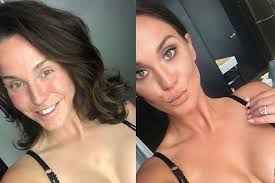 fake tan in makeup free selfie