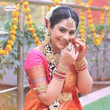 glowing south indian bride hair and