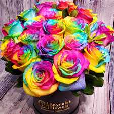 18 rainbow roses in stylish hat box