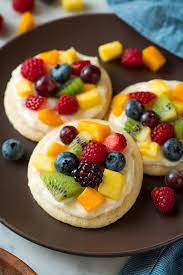 Fruit Pizza With Powdered Sugar And Cream Cheese gambar png