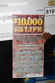 You must be 21 or older to purchase a new york lottery quick draw ticket where alcoholic beverages are served. Brooklyn Butcher Scores 10 000 A Week Scratch Off Game Win On Coffee Break New York Daily News